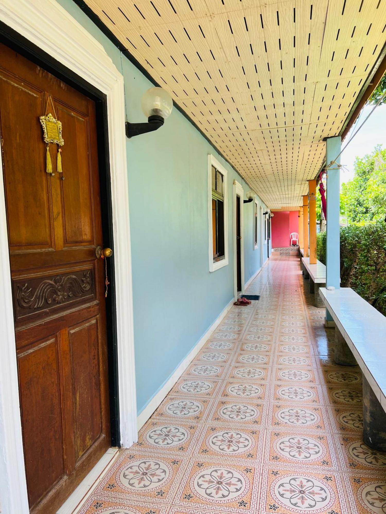 Prukrom Lanta Guesthouse Koh Lanta Bagian luar foto