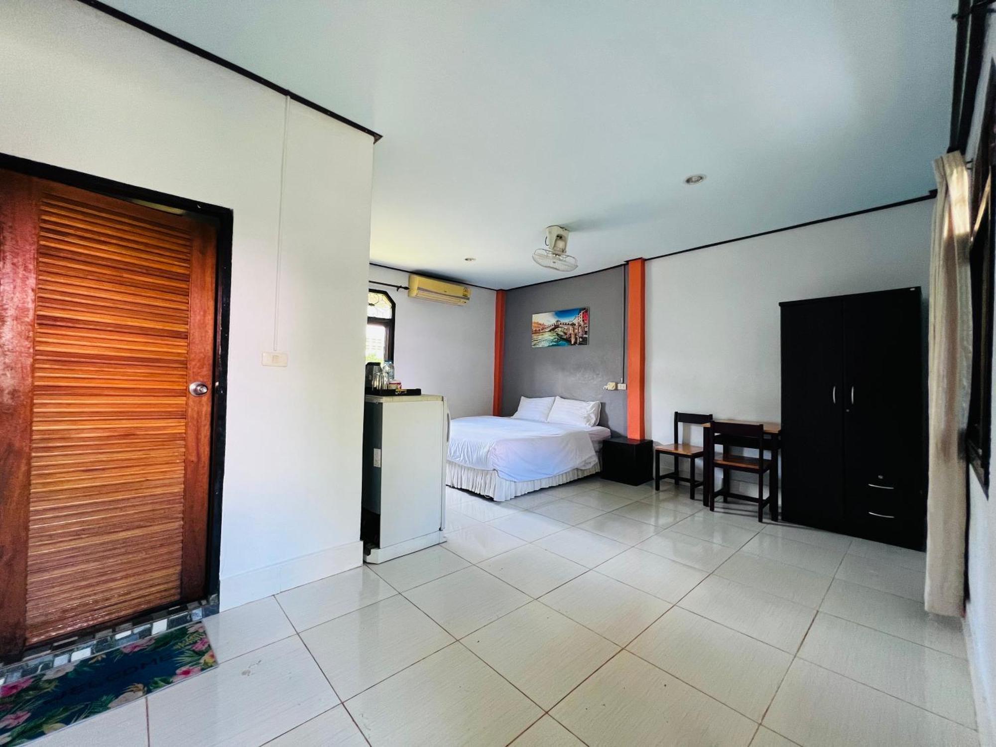 Prukrom Lanta Guesthouse Koh Lanta Bagian luar foto