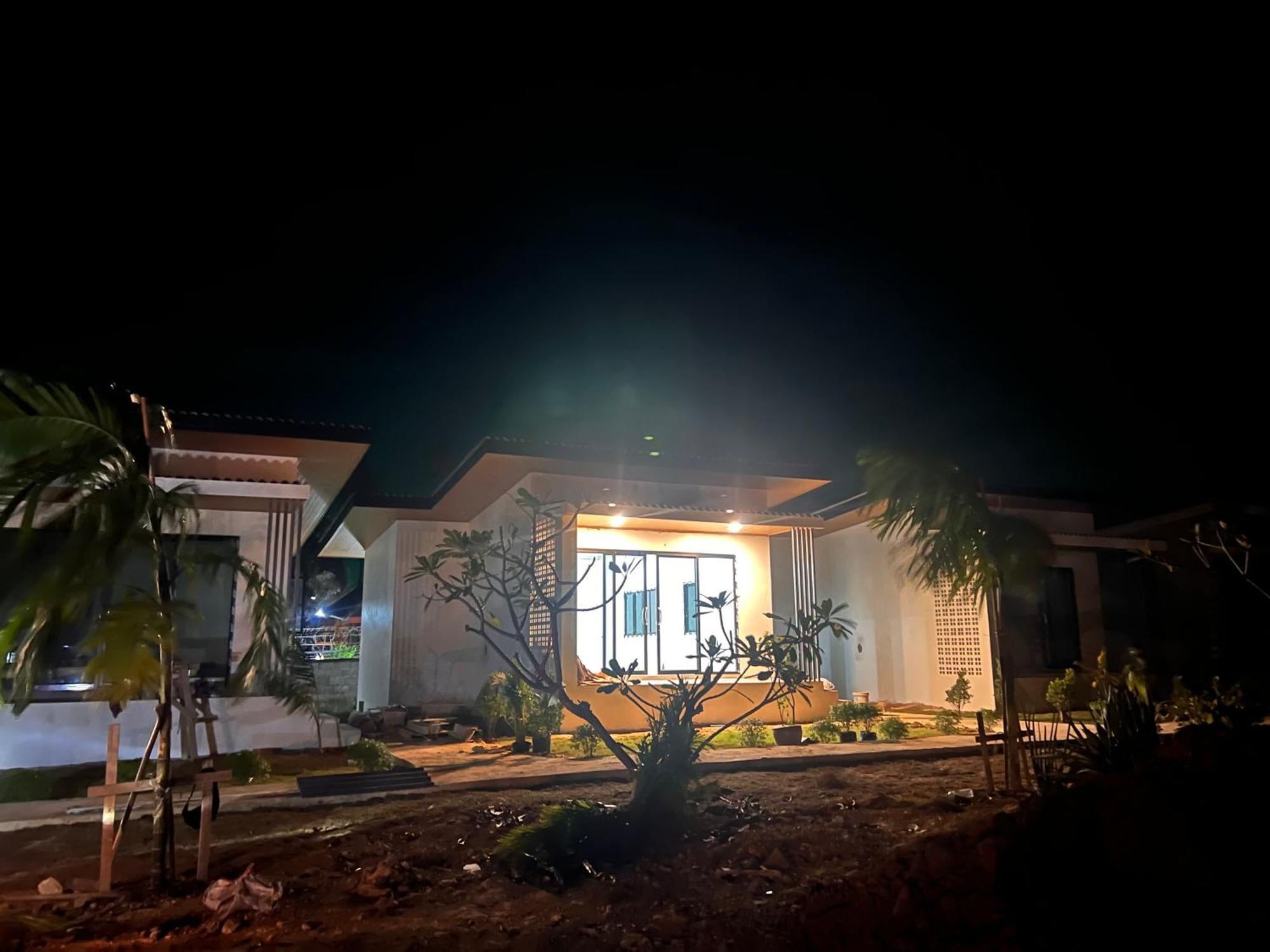 Prukrom Lanta Guesthouse Koh Lanta Bagian luar foto