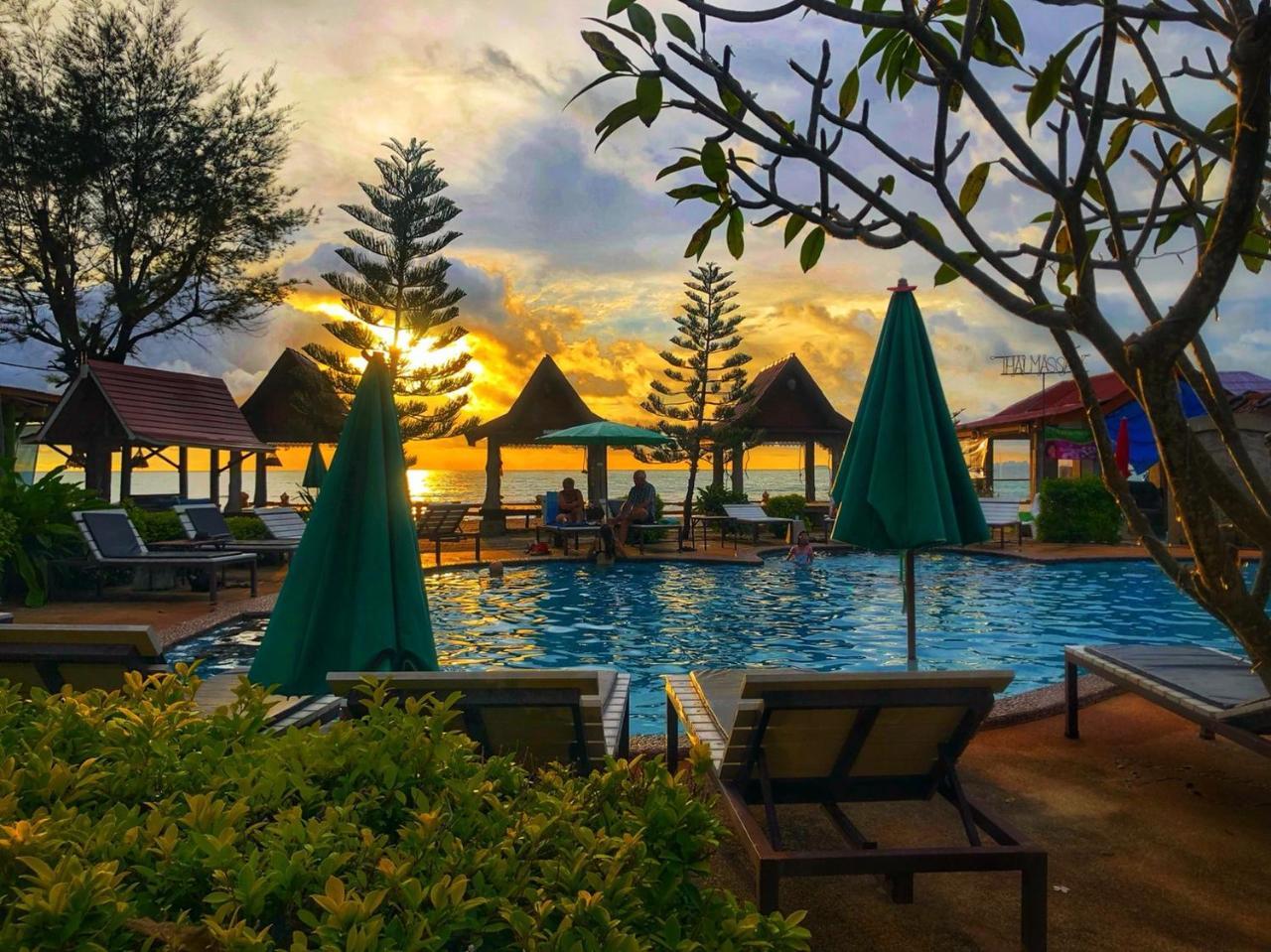 Prukrom Lanta Guesthouse Koh Lanta Bagian luar foto