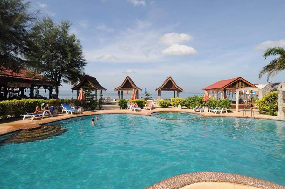 Prukrom Lanta Guesthouse Koh Lanta Bagian luar foto