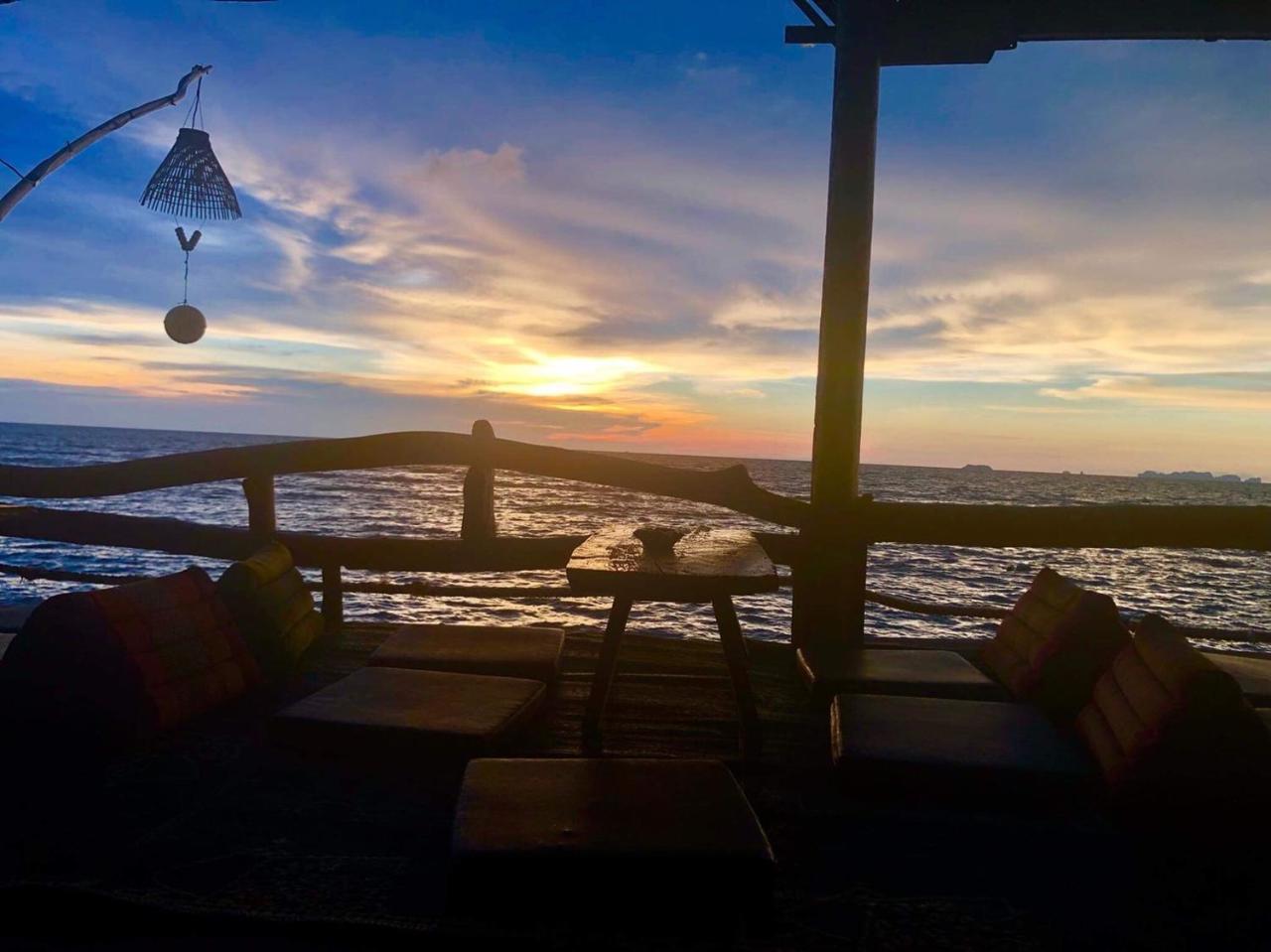 Prukrom Lanta Guesthouse Koh Lanta Bagian luar foto