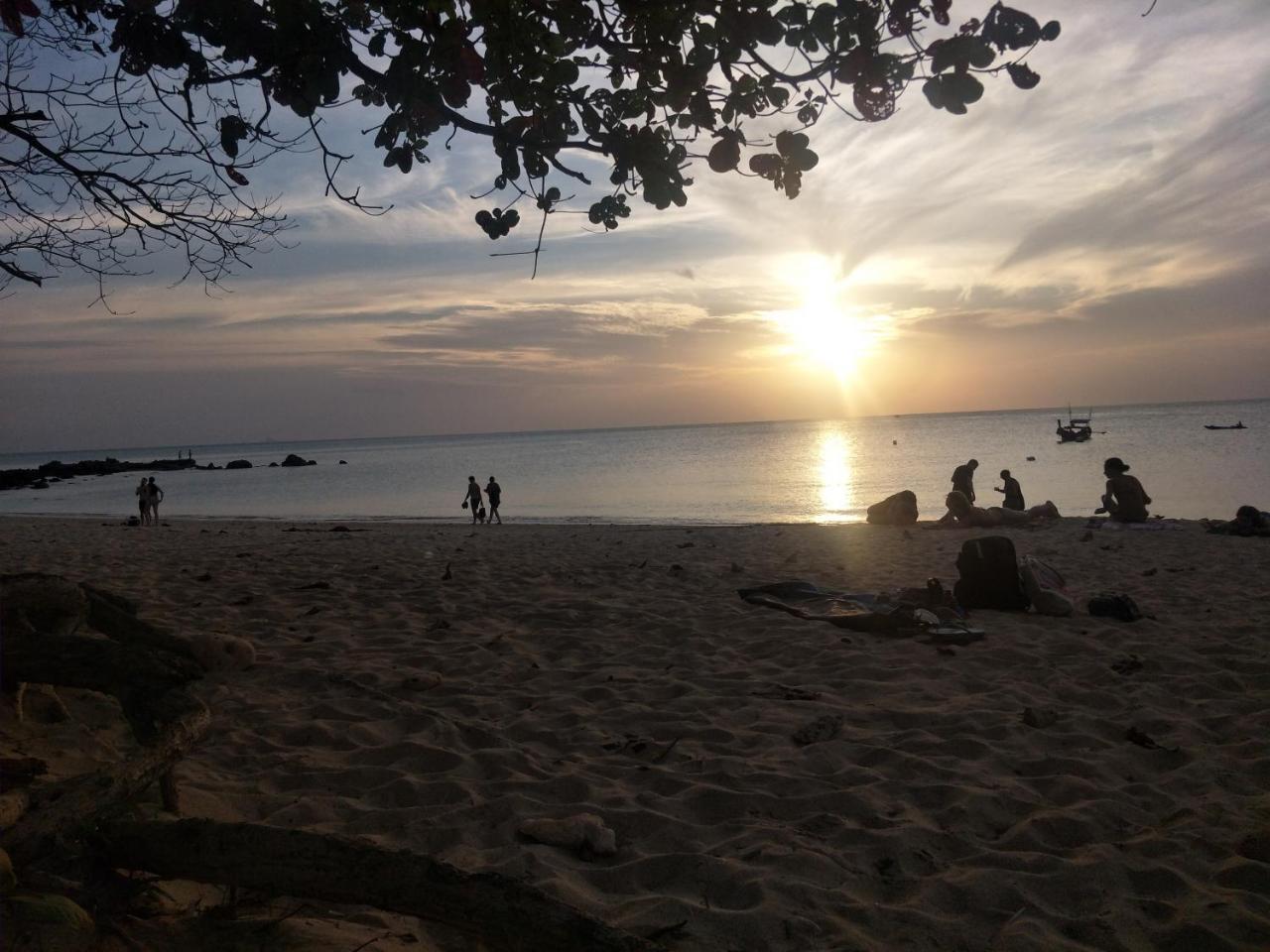 Prukrom Lanta Guesthouse Koh Lanta Bagian luar foto